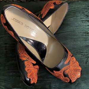 Women’s dress pumps size 10M gently worn!